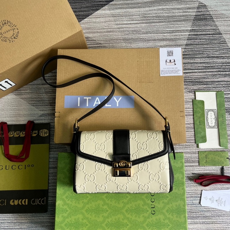 Gucci Handbags 708